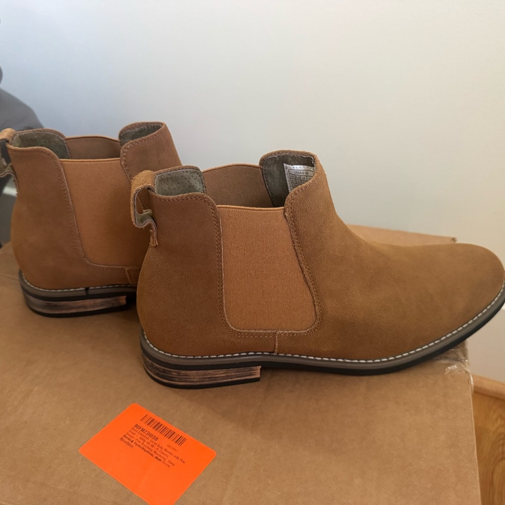 Classic Tan Chelsea Boots